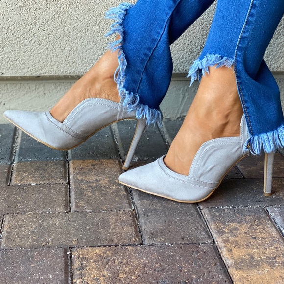 Desert Rider Ash GREY Scalloped Stiletto Heel Pump - Picture 3 of 13